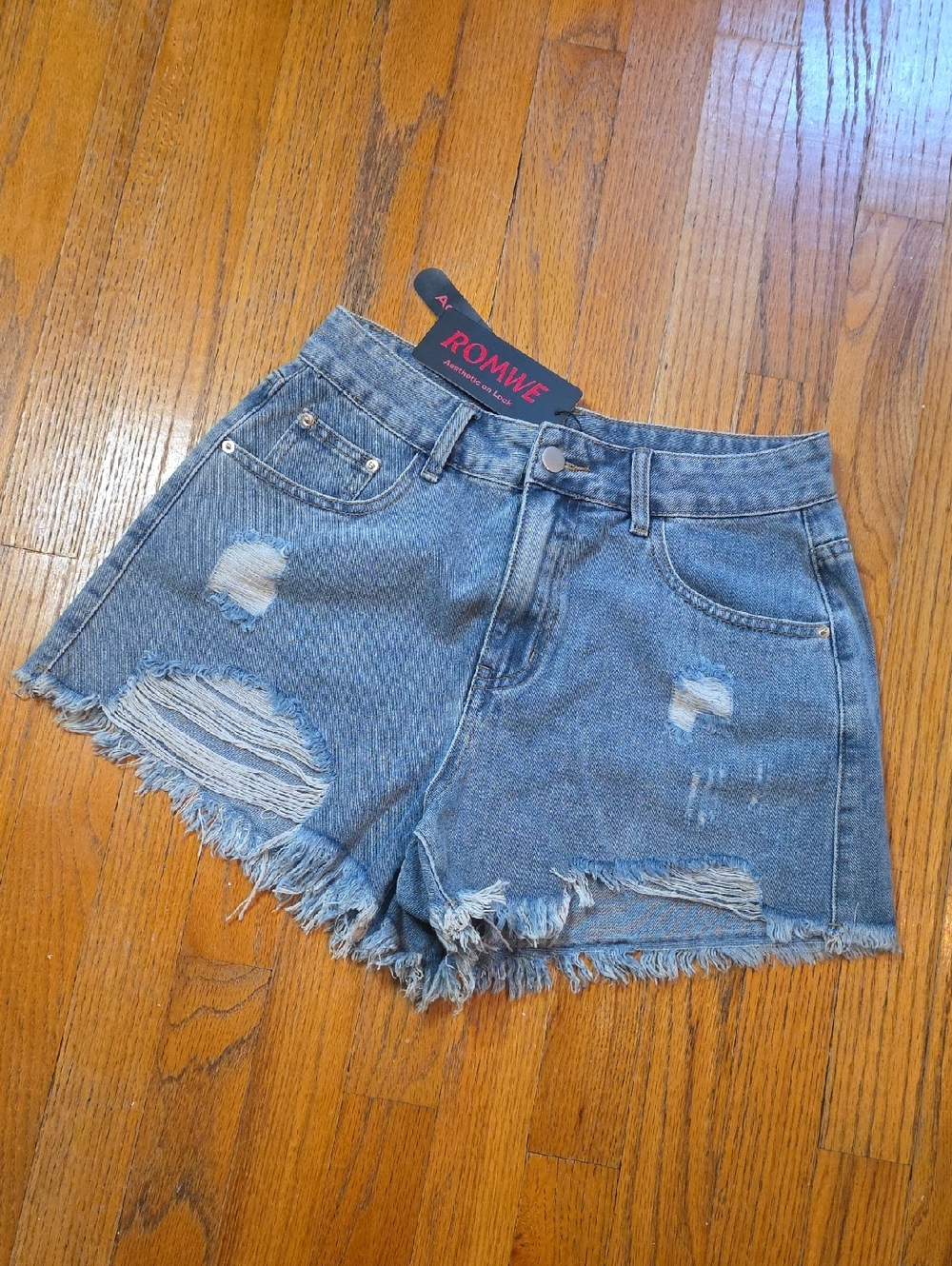 New With Tags ROMWE Jeans Shorts Size M